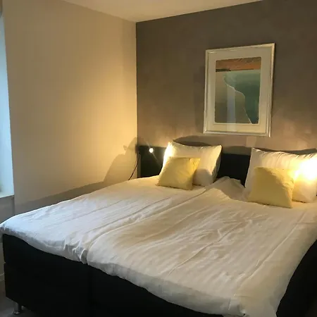 Meerblick Atlantis 17 C *